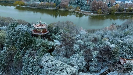 美炸!宝鸡初雪已至,许你一场浪漫人间(图3) 美炸!宝鸡初雪已至,许你一场浪漫人间(图3)