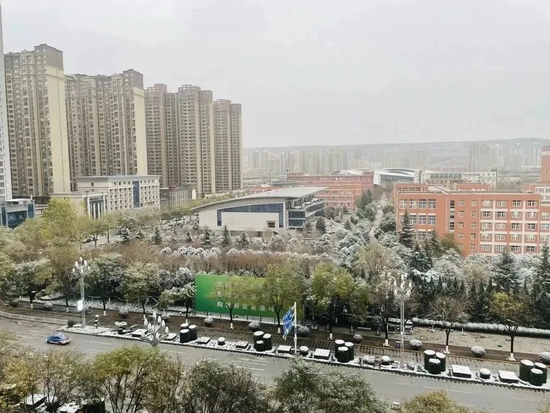 美炸!宝鸡初雪已至,许你一场浪漫人间(图8) 美炸!宝鸡初雪已至,许你一场浪漫人间(图8)
