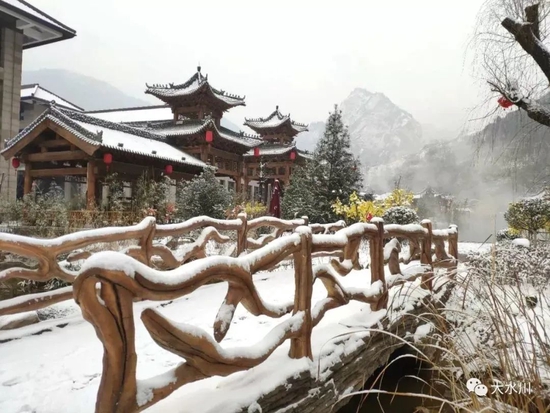 美炸!宝鸡初雪已至,许你一场浪漫人间(图19) 美炸!宝鸡初雪已至,许你一场浪漫人间(图19)