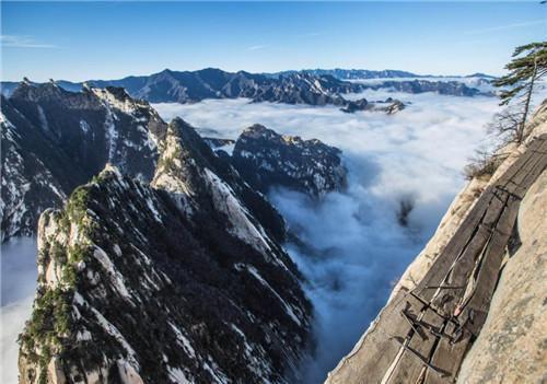 华山代表性的旅游景观，绝壁千仞步步惊心，你知道为什么修建吗(图4)