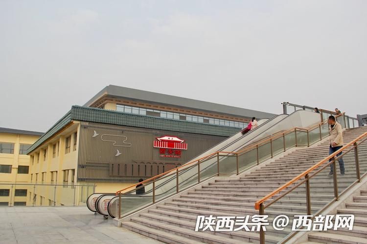 正在上传... 9c069426edcf5dd4eca16e095ea0e7ba.jpeg