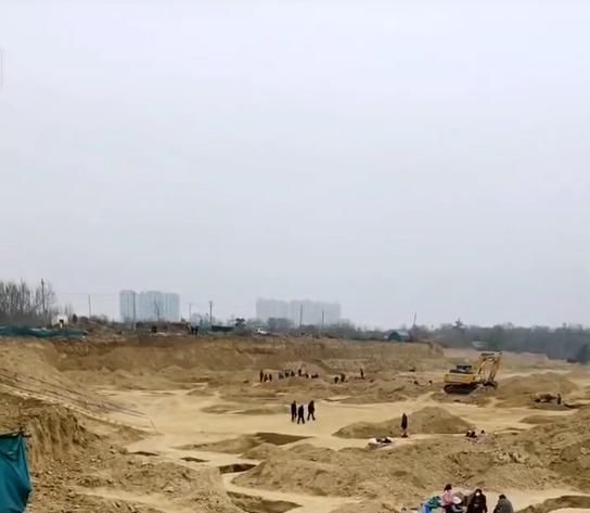 郑州常庄水库道李村附近疑似发现大量汉朝古墓(图5) 郑州常庄水库道李村附近疑似发现大量汉朝古墓(图5)