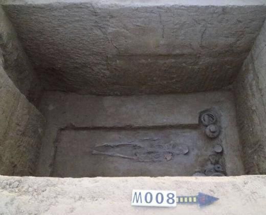 郑州常庄水库道李村附近疑似发现大量汉朝古墓(图8) 郑州常庄水库道李村附近疑似发现大量汉朝古墓(图8)