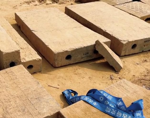 郑州常庄水库道李村附近疑似发现大量汉朝古墓(图3) 郑州常庄水库道李村附近疑似发现大量汉朝古墓(图3)