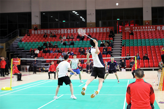 活力大别山·羚锐制药2023全国革命老区羽毛球邀请赛激情开赛(图4) 活力大别山·羚锐制药2023全国革命老区羽毛球邀请赛激情开赛