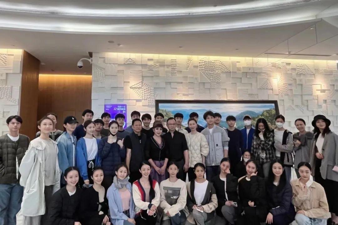 归鹮——晏子朱鹮主题油画展与舞剧《朱鹮》同步亮相西安(图6) 归鹮——晏子朱鹮主题油画展与舞剧《朱鹮》同步亮相西安(图6)