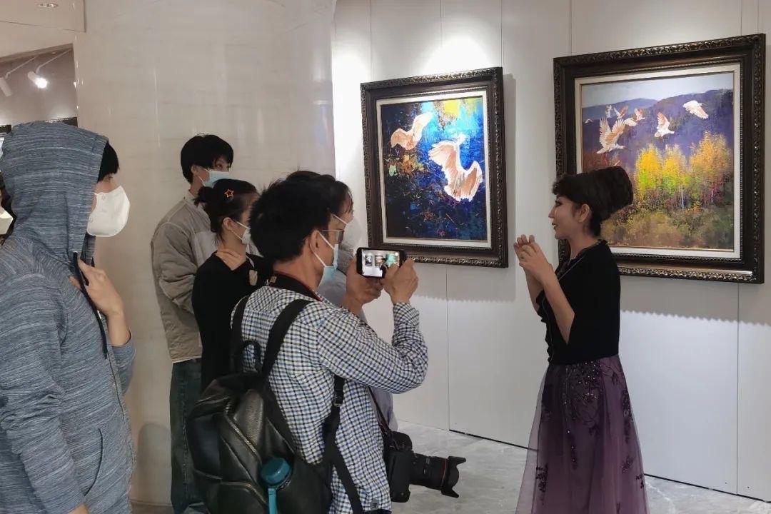 归鹮——晏子朱鹮主题油画展与舞剧《朱鹮》同步亮相西安(图3) 归鹮——晏子朱鹮主题油画展与舞剧《朱鹮》同步亮相西安(图3)