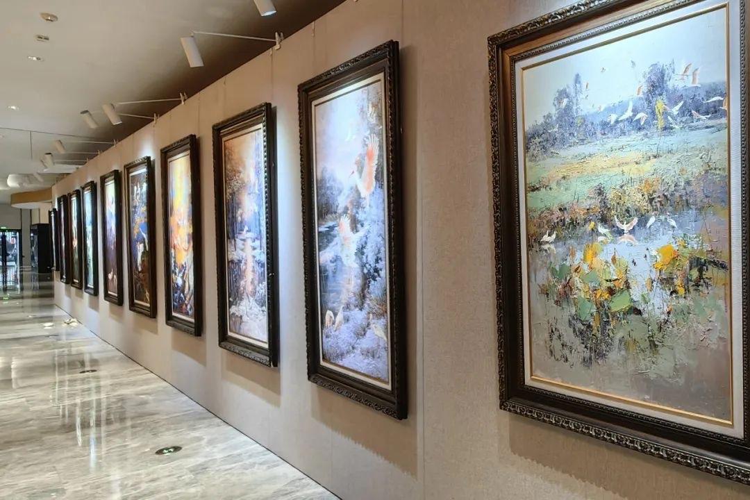 归鹮——晏子朱鹮主题油画展与舞剧《朱鹮》同步亮相西安(图1) 归鹮——晏子朱鹮主题油画展与舞剧《朱鹮》同步亮相西安(图1)