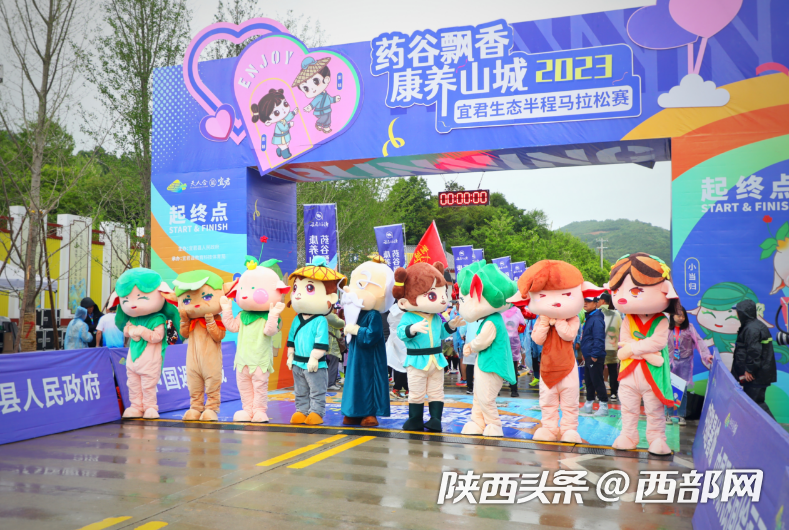 正在上传... 2536a6cc3f4f7c35463a45c12839bba8.png