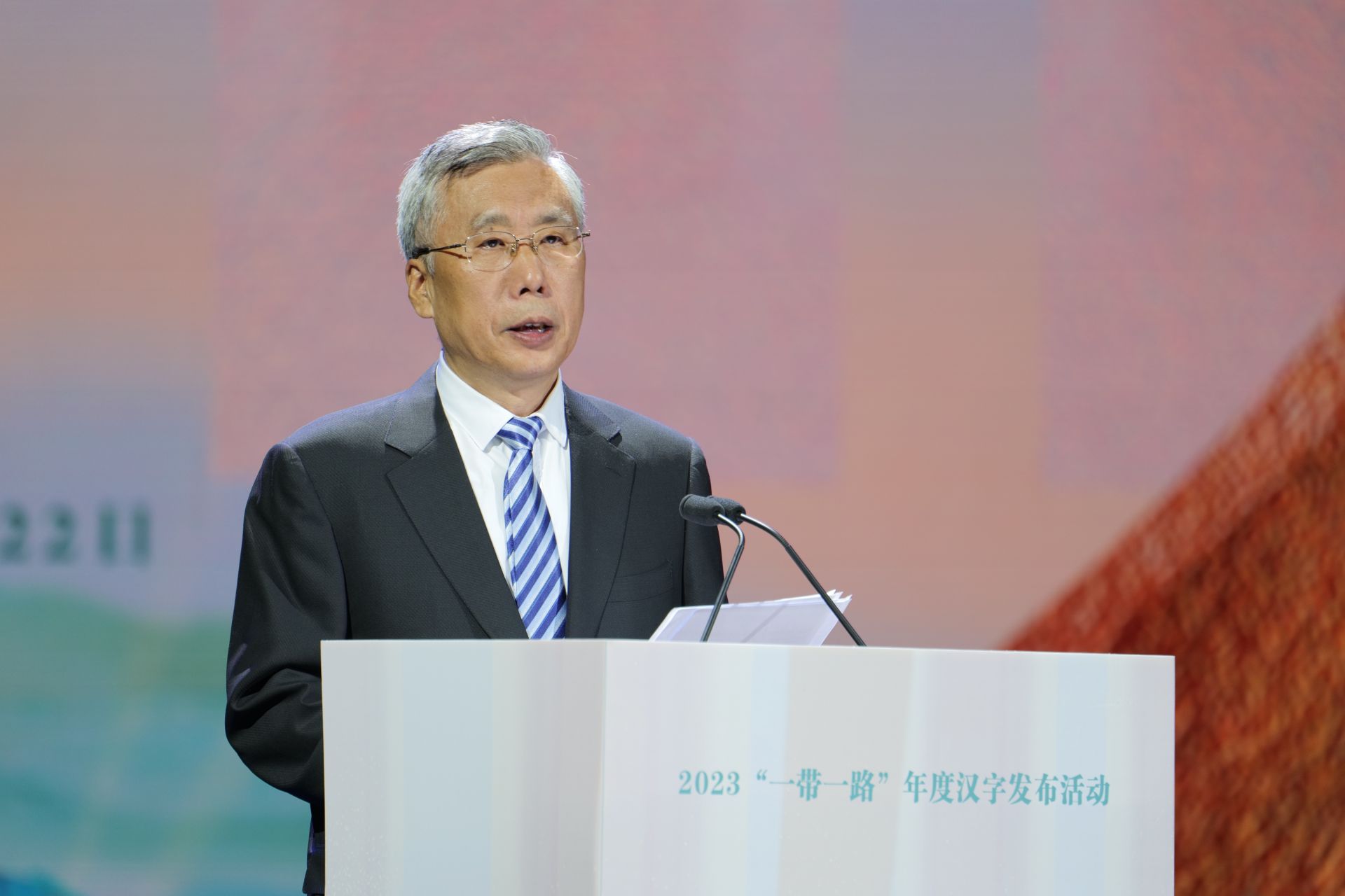 正在上传... 693e5af9cb70c8778e0cc0cdbd32b2e0.jpeg