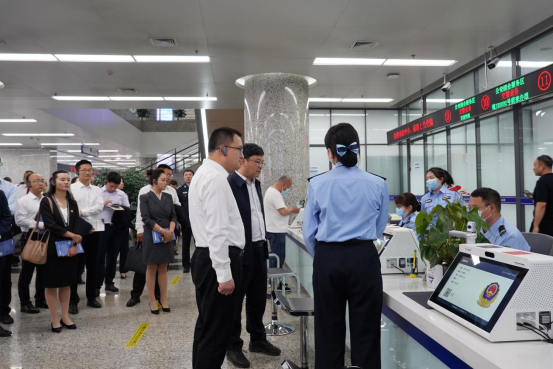 2023年“西安青年五四奖章”青年走进全市重点项目(图2) image.png