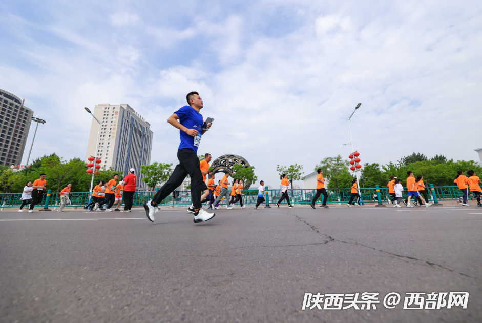 正在上传... 294a5ca6872b024596e7bc02ab6ab536.png