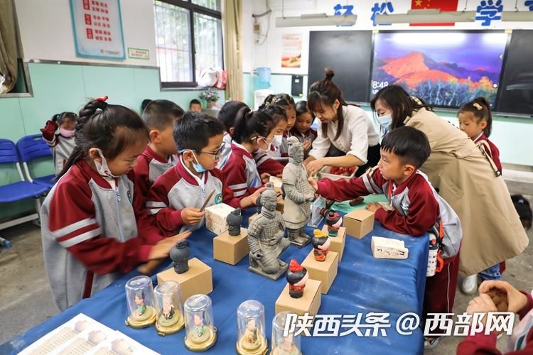 正在上传... 459b060381ad48c2e7037996de0703aa.jpeg