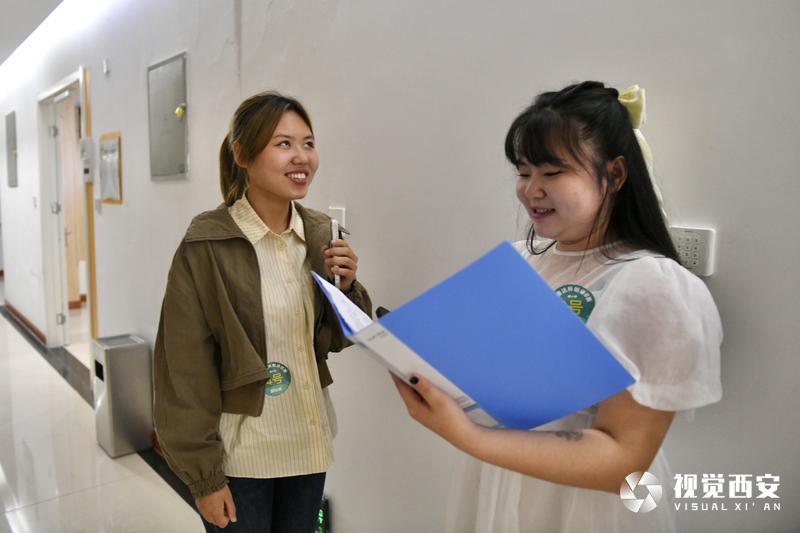 第四届全国听力残疾人朗诵比赛西安初赛,在莲湖区残疾人创业孵化服务中心成功举行(图3) 第四届全国听力残疾人朗诵比赛西安初赛,在莲湖区残疾人创业孵化服务中心成功举行(图3)