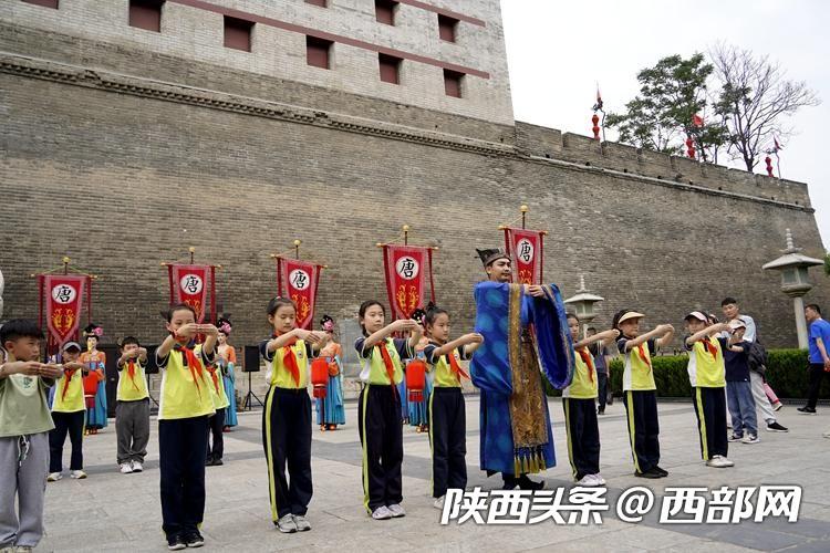 正在上传... acbc03ee91249695a2e696548c5842a9.jpeg