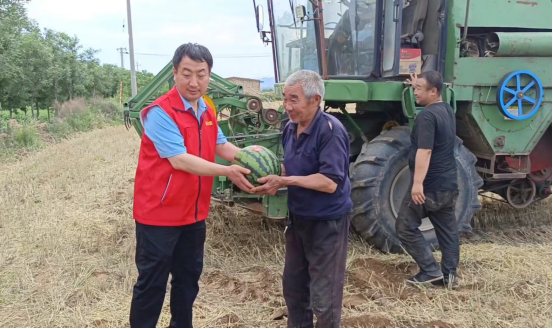 正在上传... 8431a8f8d1e83f2c5fa4cccacfb955b1.png