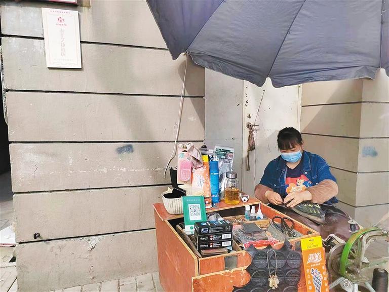 西安高品质“一刻钟便民生活圈” “圈”出更多家门口的幸福(图2) a6beff9813f37fdd98eb22a0ea003601.jpeg