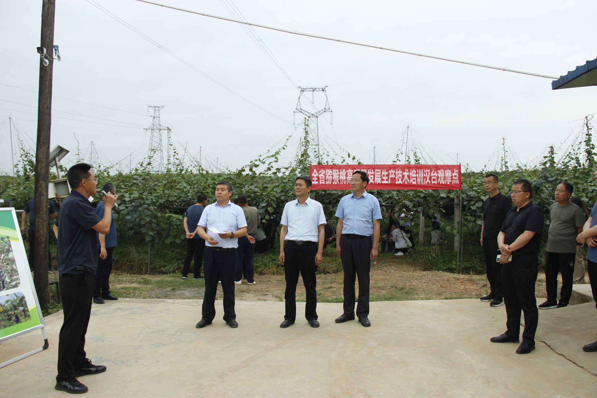 正在上传... d969e6abc62cf4b38d604636b984f2ba.jpeg