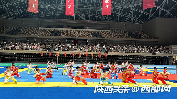 正在上传... 0d689f15eba03eb11f6e7c79b2600516.png