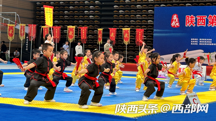 正在上传... 8e7a83d2112475058b0afe218d68d2f1.png