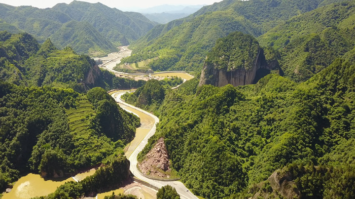 宝鸡这条公路入选2022年“我家门口那条路——最具人气的路”(图3) 4b7b48345baf3745186a985b70dcb800.jpeg