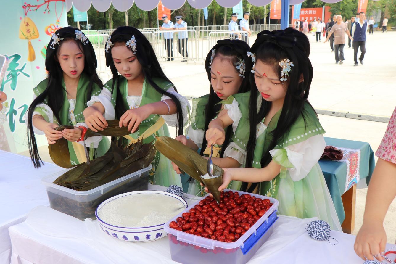 周至县开展“我们的节日·精神的家园”端午节主题示范活动(图4) 周至县开展“我们的节日·精神的家园”端午节主题示范活动(图4)