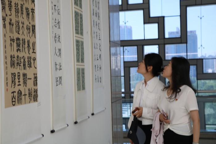 榆林市直属机关红色主题摄影(图片)书画展开展(图5) 榆林市直属机关红色主题摄影(图片)书画展开展(图5)