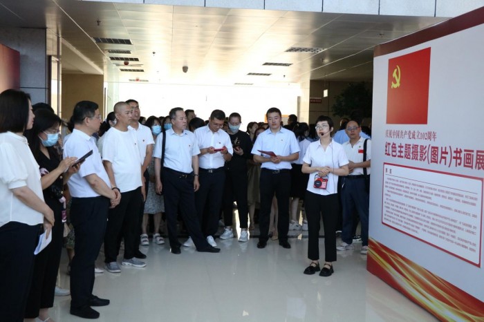 榆林市直属机关红色主题摄影(图片)书画展开展(图3) 榆林市直属机关红色主题摄影(图片)书画展开展(图3)