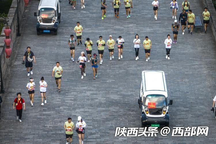 正在上传... 33c17b9b28598ce2bd043b8a66853eb6.jpeg