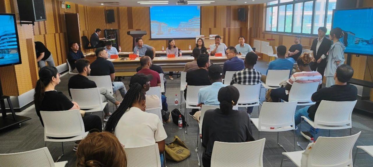 秦创原·秦汉创新中心“国际学生实习基地”揭牌(图2) 24553317b8bb5e10c75816e5713a5cb1.jpeg