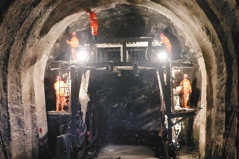 解渴陕北 滋润关中 带动陕南 “引汉济渭”惠及三秦(图2) 0559eef4f11ccbc67dc0af1e6111df68.jpeg