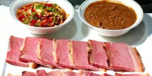 商洛“三菜一宴”入选《中国菜一陕菜菜系经典名菜名宴录》(图3) 商洛“三菜一宴”入选《中国菜一陕菜菜系经典名菜名宴录》(图3)