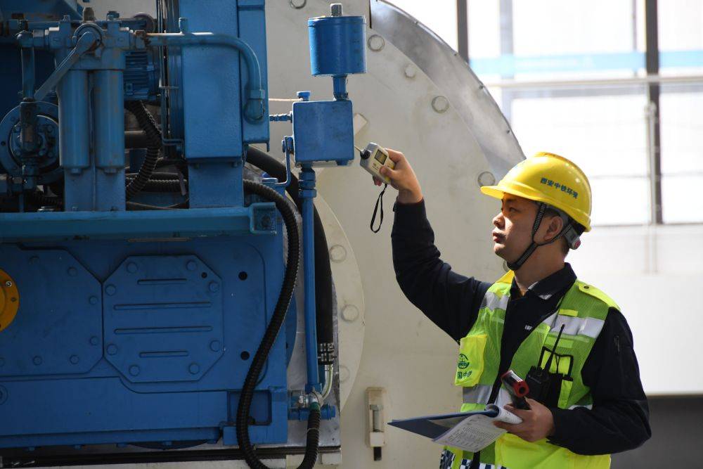 陕西西安:科技创新让污泥“变废为宝”(图3) 陕西西安:科技创新让污泥“变废为宝”(图3)