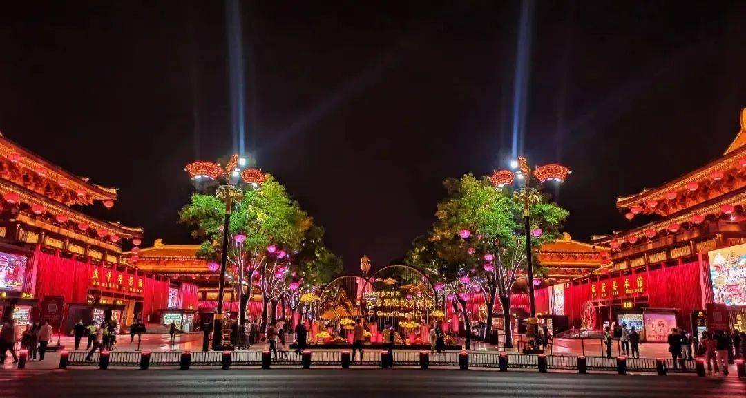 来西安大唐不夜城是唐文化展示和体验的首选之地(图2) 来西安大唐不夜城是唐文化展示和体验的首选之地(图2)
