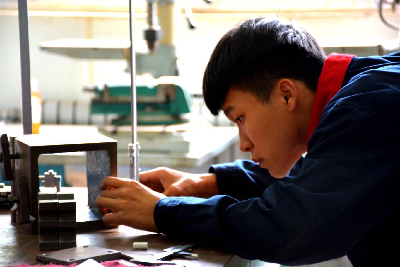 陕西铜川:劳动是幸福的源泉,劳动是梦想的起点(图3) 陕西铜川:劳动是幸福的源泉,劳动是梦想的起点(图3)