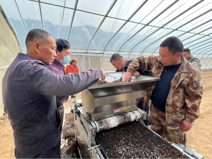 全力为乡村振兴注入强劲动能，为实现县域经济社会高质量发展打下坚实的基础(图5)