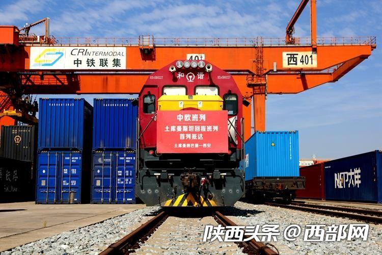 正在上传... 35fdb1a84f8c5b65ed7ad0d4df5f3034.jpeg