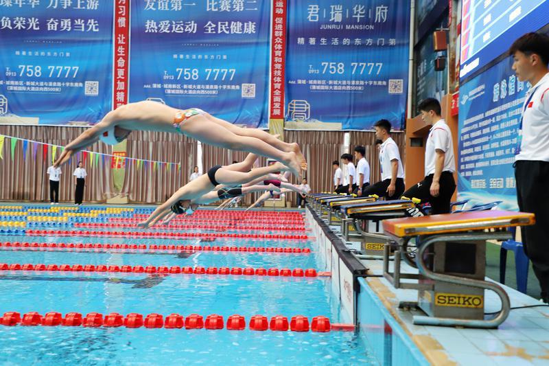 陕西第七届体育俱乐部游泳联赛在蒲城开哨(图4)