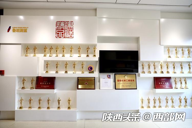 正在上传... 980449f0da604d3b8cff222260644310.jpeg