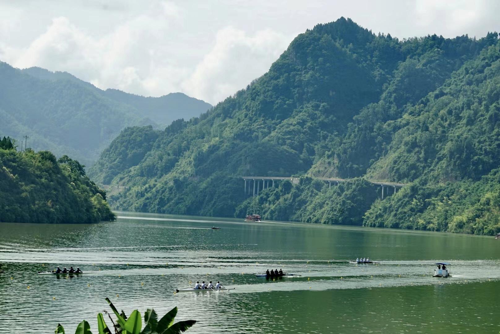2023汉江赛艇大师赛在石泉举办 助力打造国家级“旅游+体育”城市名片(图3)